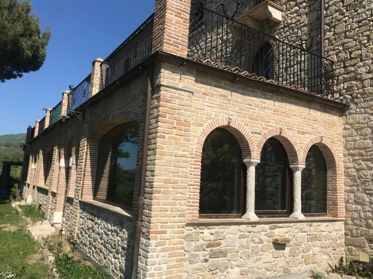 Hotel Lo Smeraldo Roccavivara Екстер'єр фото
