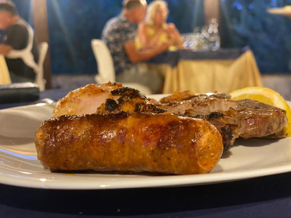 Hotel Lo Smeraldo Roccavivara Екстер'єр фото