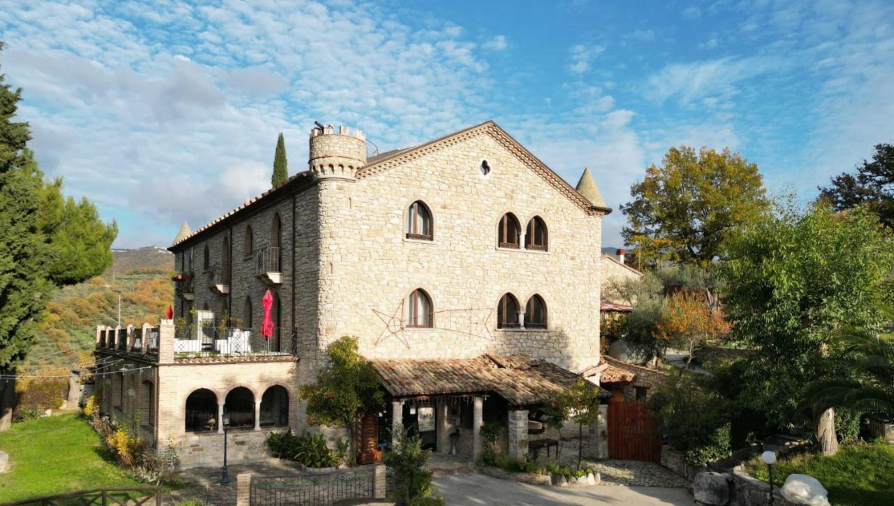 Hotel Lo Smeraldo Roccavivara Екстер'єр фото