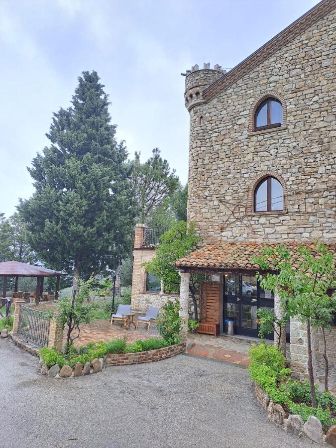 Hotel Lo Smeraldo Roccavivara Екстер'єр фото