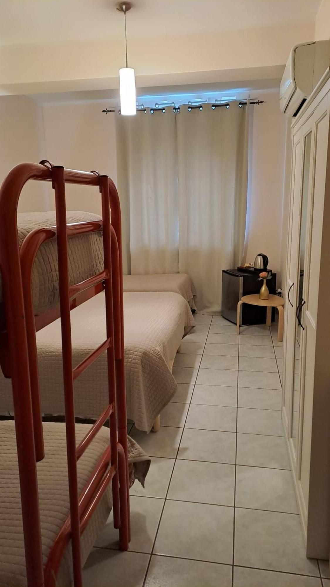 Hotel Lo Smeraldo Roccavivara Екстер'єр фото